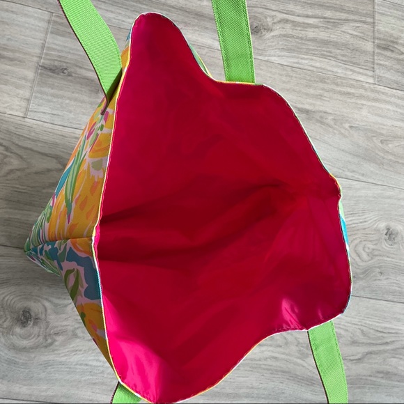 NWOT Lilly Pulitzer Lemon Canvas Tote - Picture 8 of 12